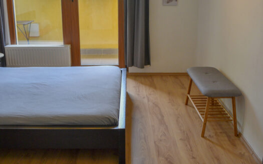 Cozy and spacious 1 bedroom apartment with terrace by the Danube, district 13