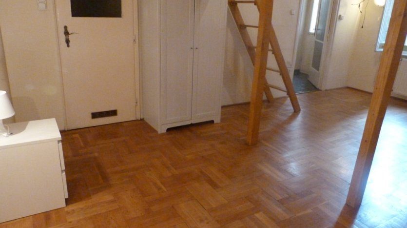 Budapest apartment studio with central location and unbeatable price
