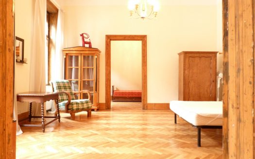 Perfect location in Budapest downtown- Eötvös street LIVING ROOM +3BEDROOMS!!
