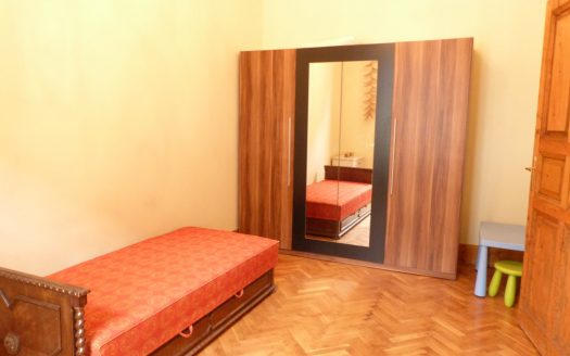 Perfect location in Budapest downtown- Eötvös street LIVING ROOM +3BEDROOMS!!