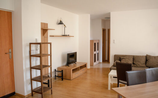 Spacious and bright one bedroom apartment for rent near the M2 metro with balcony!