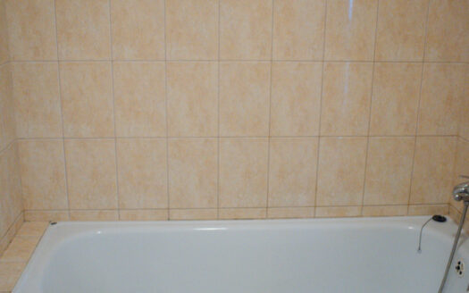 Spacious and bright one bedroom apartment for rent near the M2 metro with balcony!